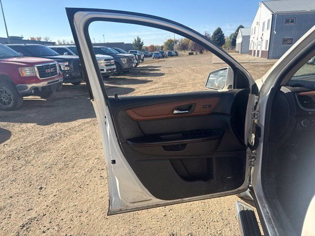 Used 2015 White Chevrolet LTZ image 21