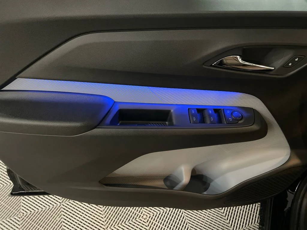2027 Chevrolet Bolt RS - Photo 10