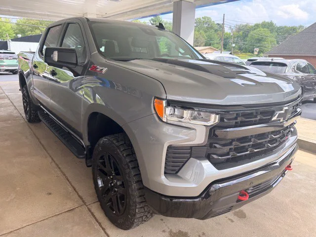 Used 2024 Sterling Gray Metallic Chevrolet LT Trail Boss image 11
