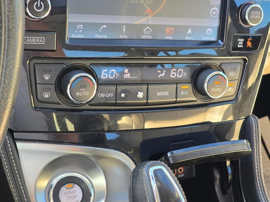 Used 2017 Black Nissan 3.5 SL image 19