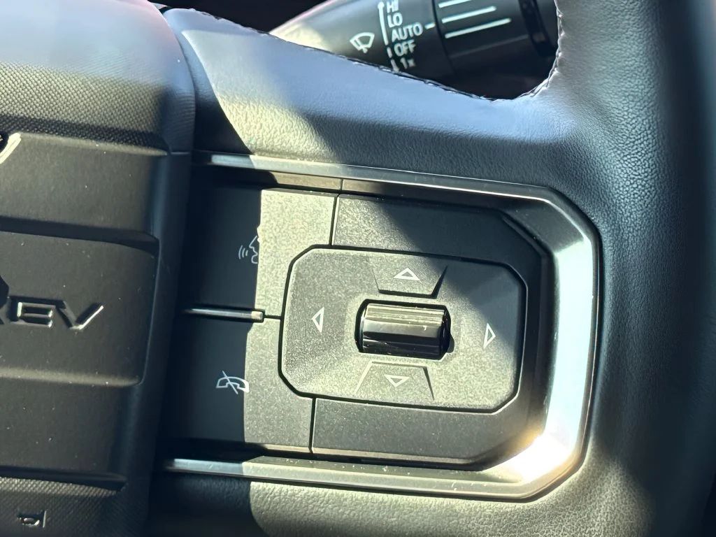 Used 2024 Black GMC 2X image 18
