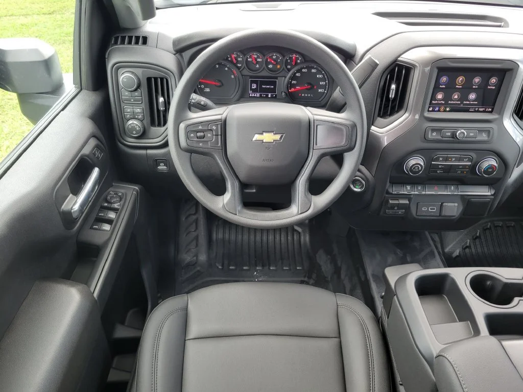 New 2026 Summit White Chevrolet Work Truck image 16