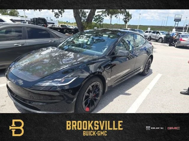 Used 2025  Tesla Long Range image 1