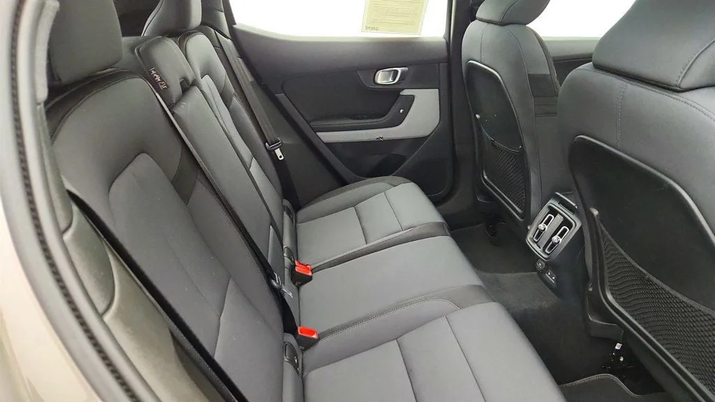Used 2022 Moon Polestar Long Range Dual Motor image 24