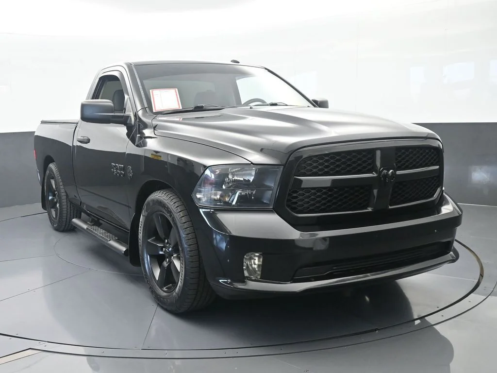 Used 2018 Brilliant Black Crystal Pearlcoat Ram Express image 9