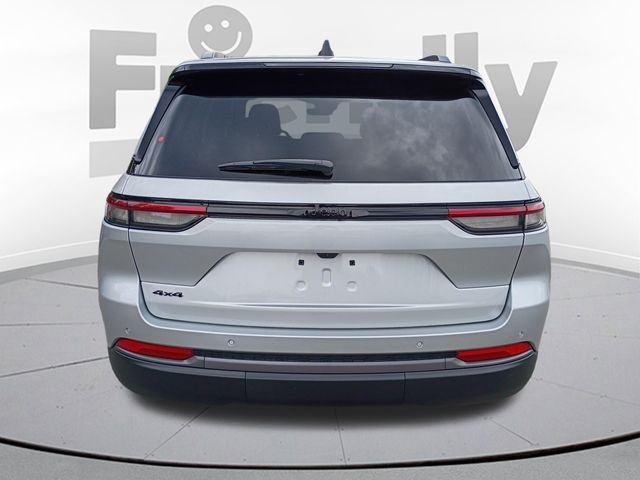 New 2026 Silver Zynith Jeep Altitude image 6