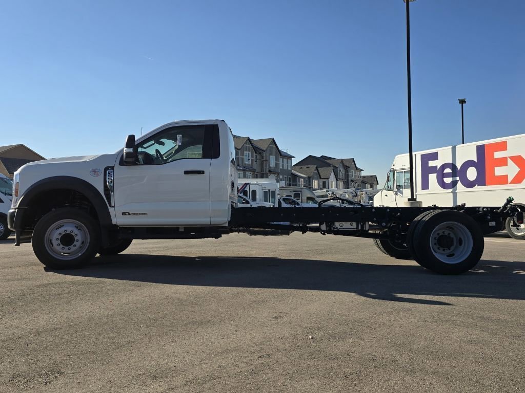 2025 Ford F-550 Super Duty Chassis Cab XL - Photo 19