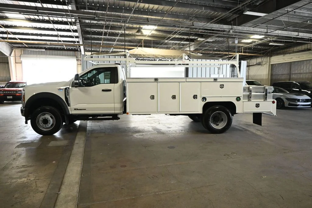 New 2026 Oxford White Ford XL image 6