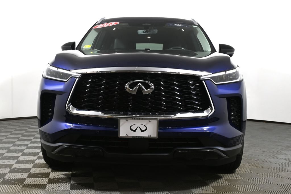 Certified Used 2023 Blue INFINITI LUXE image 10