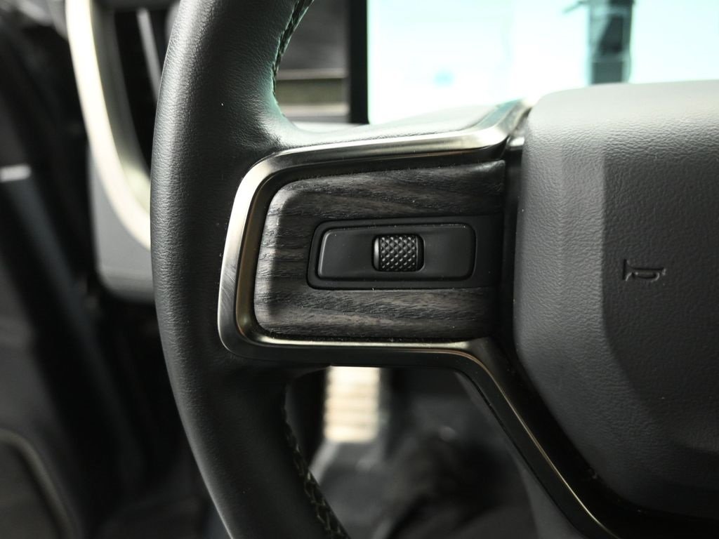 2022 RIVIAN R1T - Image 13