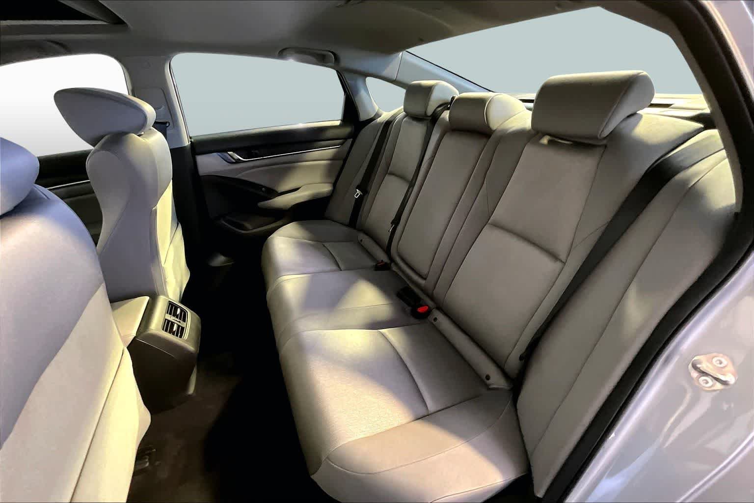 Used 2020 Lunar Silver Metallic Honda EX image 21