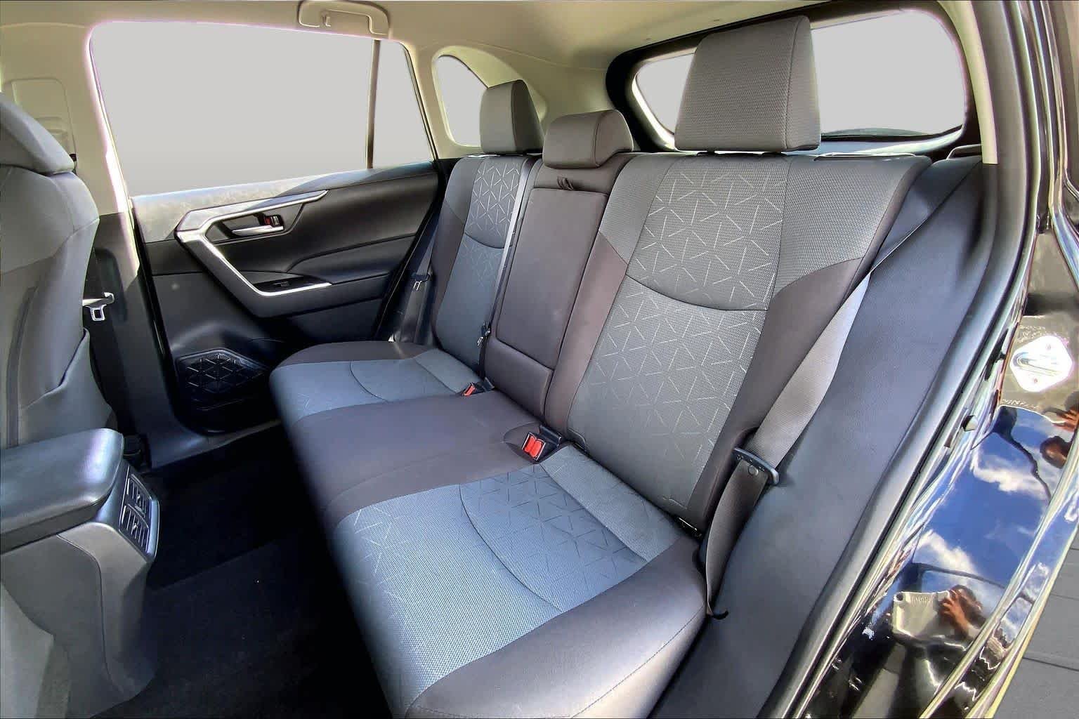 Used 2025 Midnight Black Metallic Toyota XLE image 20