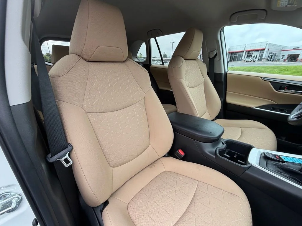 Used 2023 White Toyota XLE image 38