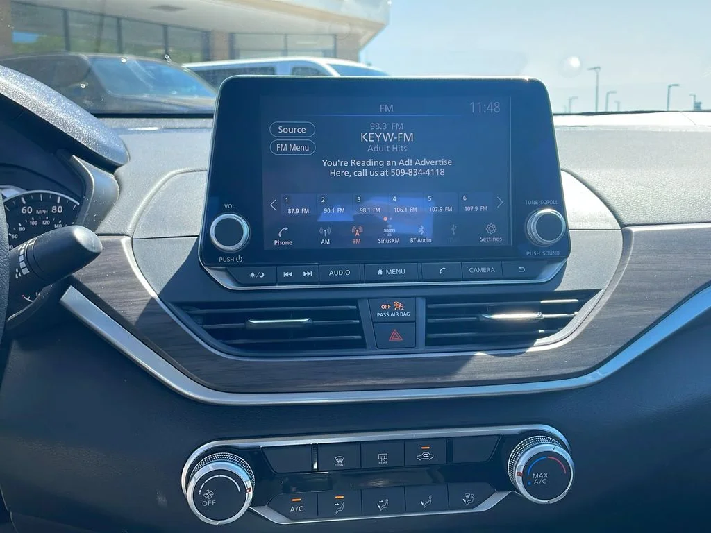 2025 Nissan Altima SV - Photo 17
