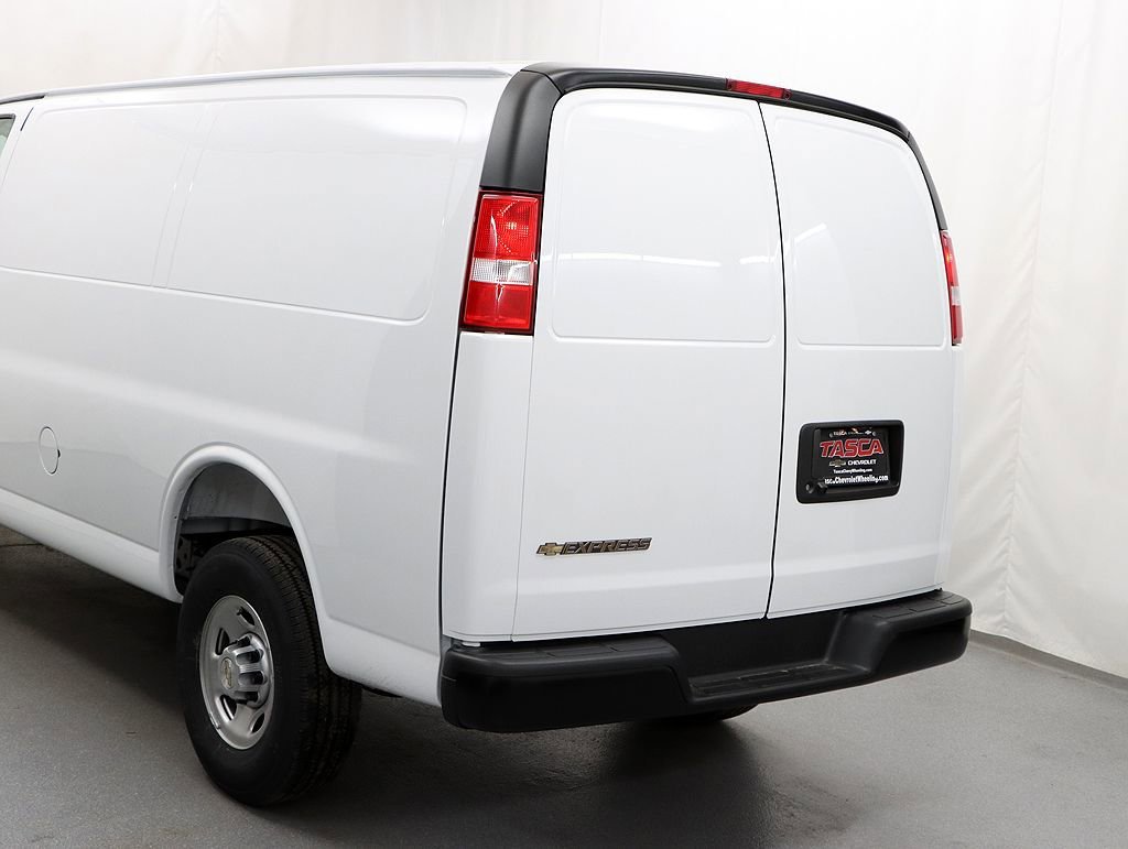 2026 Chevrolet Express Cargo Work Van - Photo 9