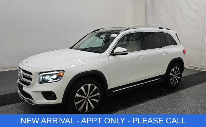 Used 2023 White Mercedes-Benz GLB 250 image 1