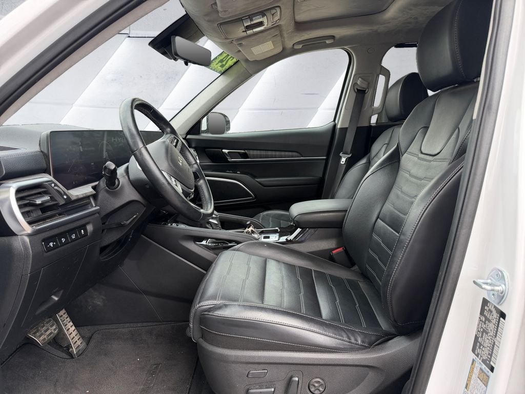 Used 2024 White Kia SX-Prestige image 7
