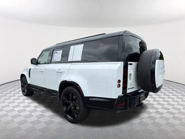 Used 2025 White Land Rover 130 P400 X-Dynamic SE image 7