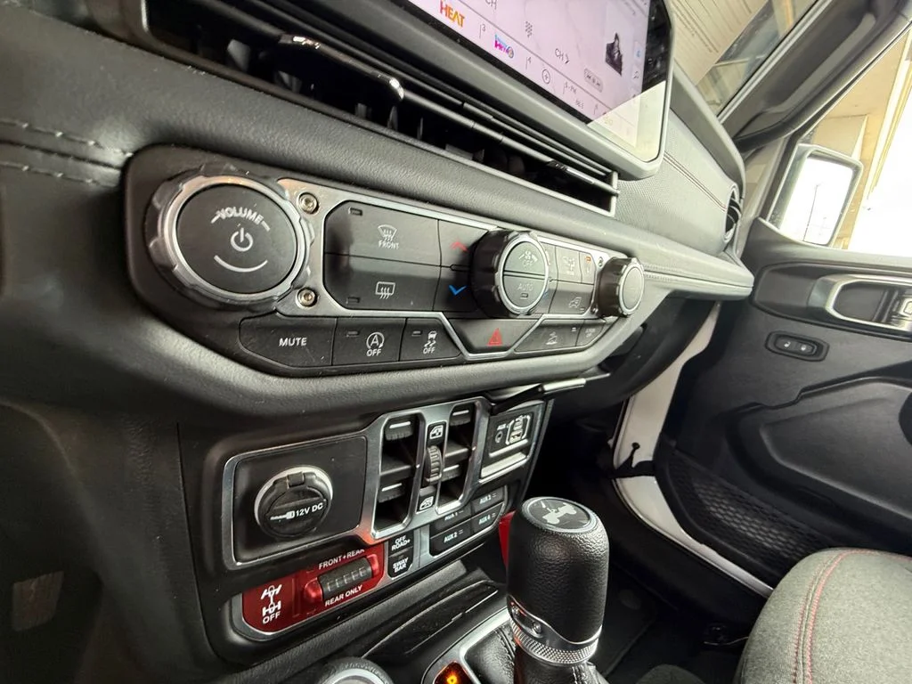 Used 2026 White Jeep Rubicon image 23