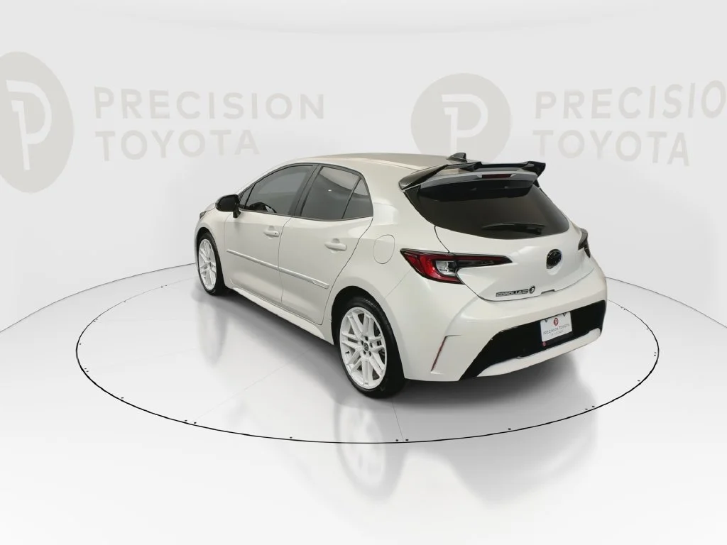 Used 2026 Ice Cap Toyota SE image 15