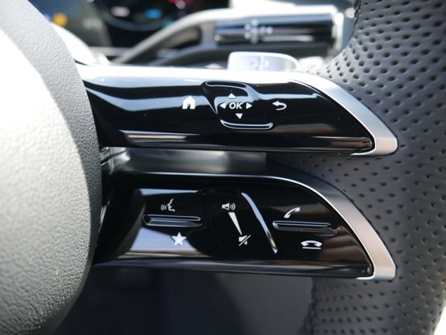 New 2026 Black Mercedes-Benz GLC 300 image 33