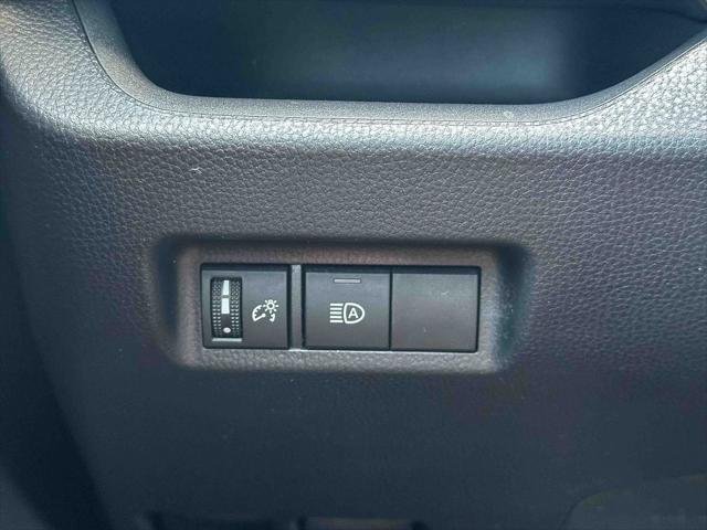 Certified Used 2025 White Toyota XLE image 70
