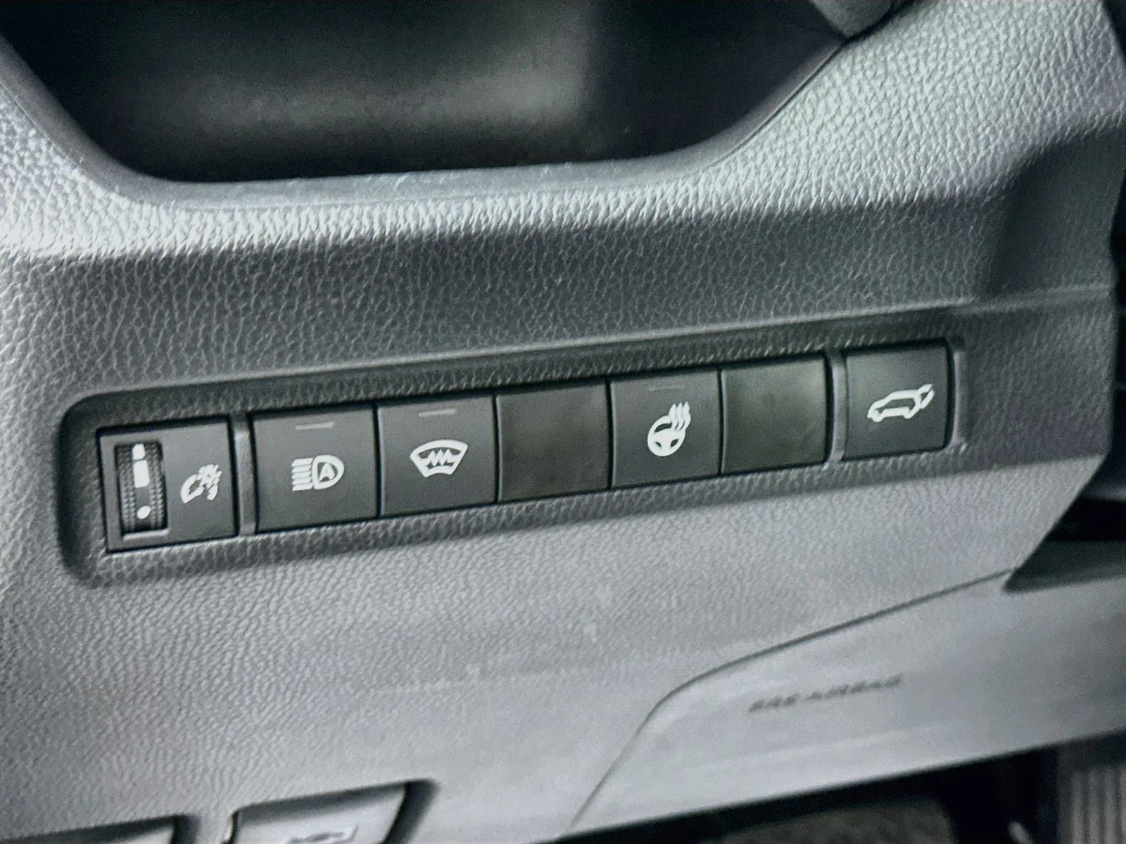 Used 2024 Silver Sky Metallic Toyota XLE image 10