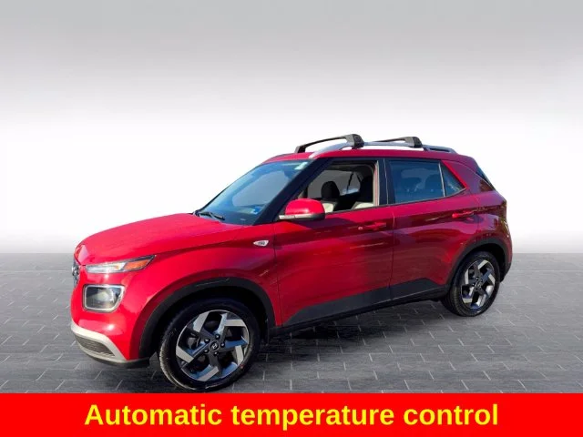 Used 2022 Red Hyundai SEL image 4