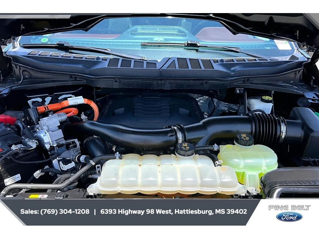 Certified Used 2021 Agate Black Metallic Ford LARIAT image 8