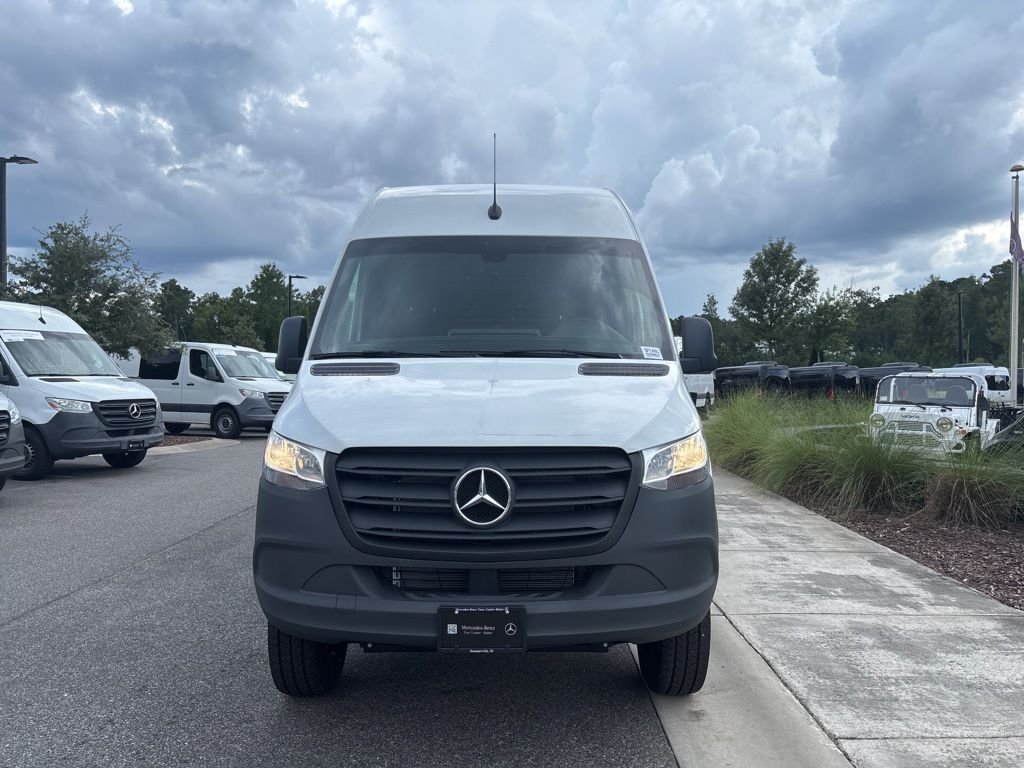 Used 2024 White Mercedes-Benz Cargo 170 WB image 8