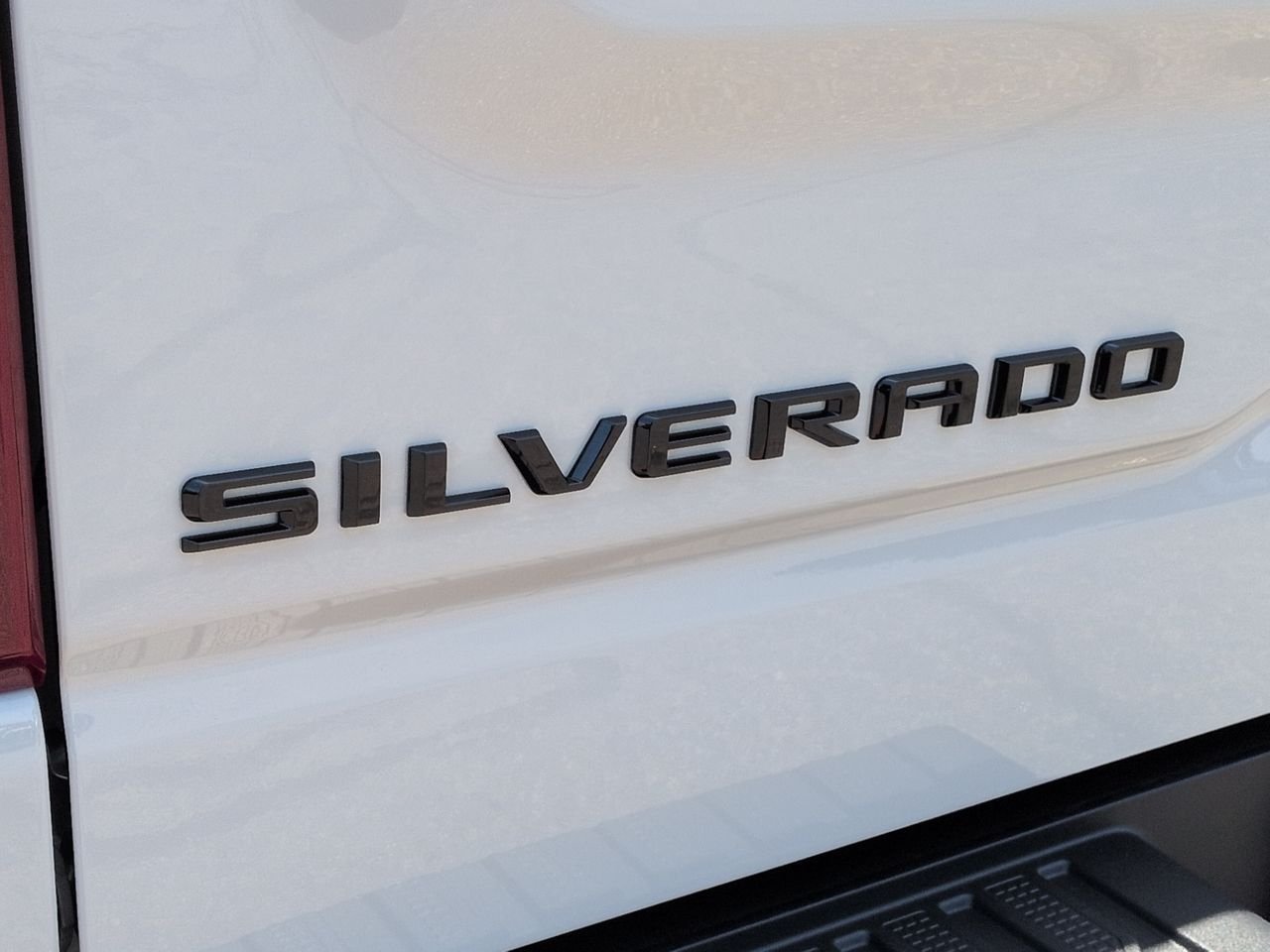 New 2026 White Sands Chevrolet RST image 33