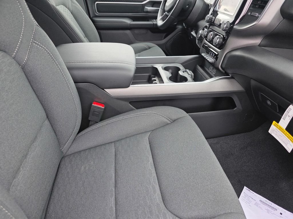 New 2026 Granite Crystal Metallic Clear-Coat Exterior Paint RAM Big Horn/Lone Star image 13