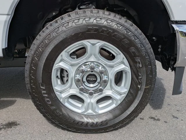 New 2026 Oxford White Ford F-250® XLT image 12