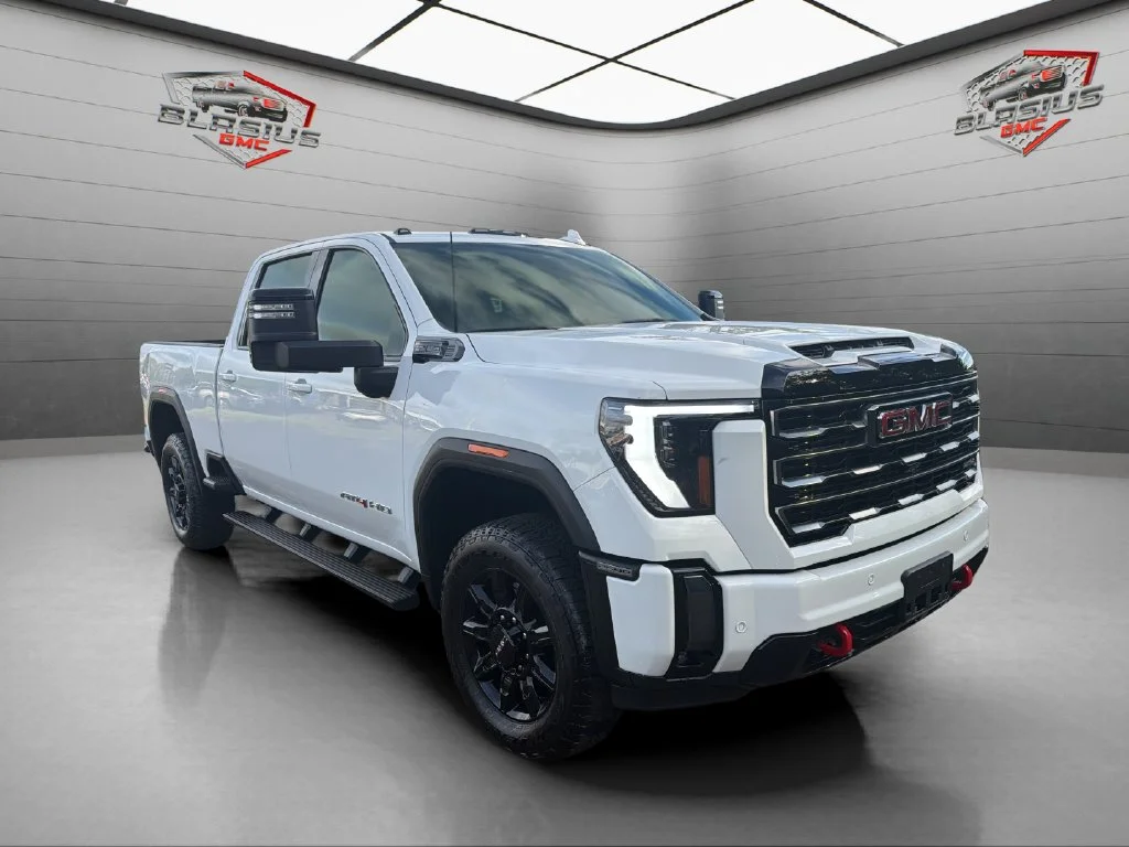 Used 2024 White GMC AT4 image 7
