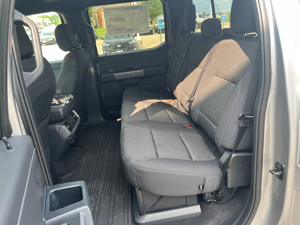 New 2026 Iconic Silver Metallic Ford XLT image 19