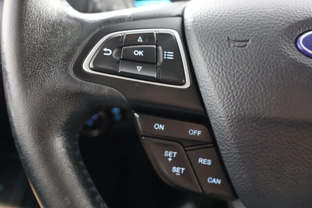 Used 2019 Orange Ford SE image 11
