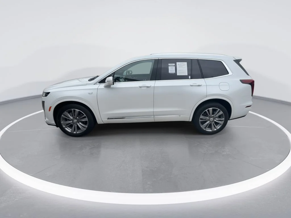Used 2022 White Cadillac Premium Luxury image 5