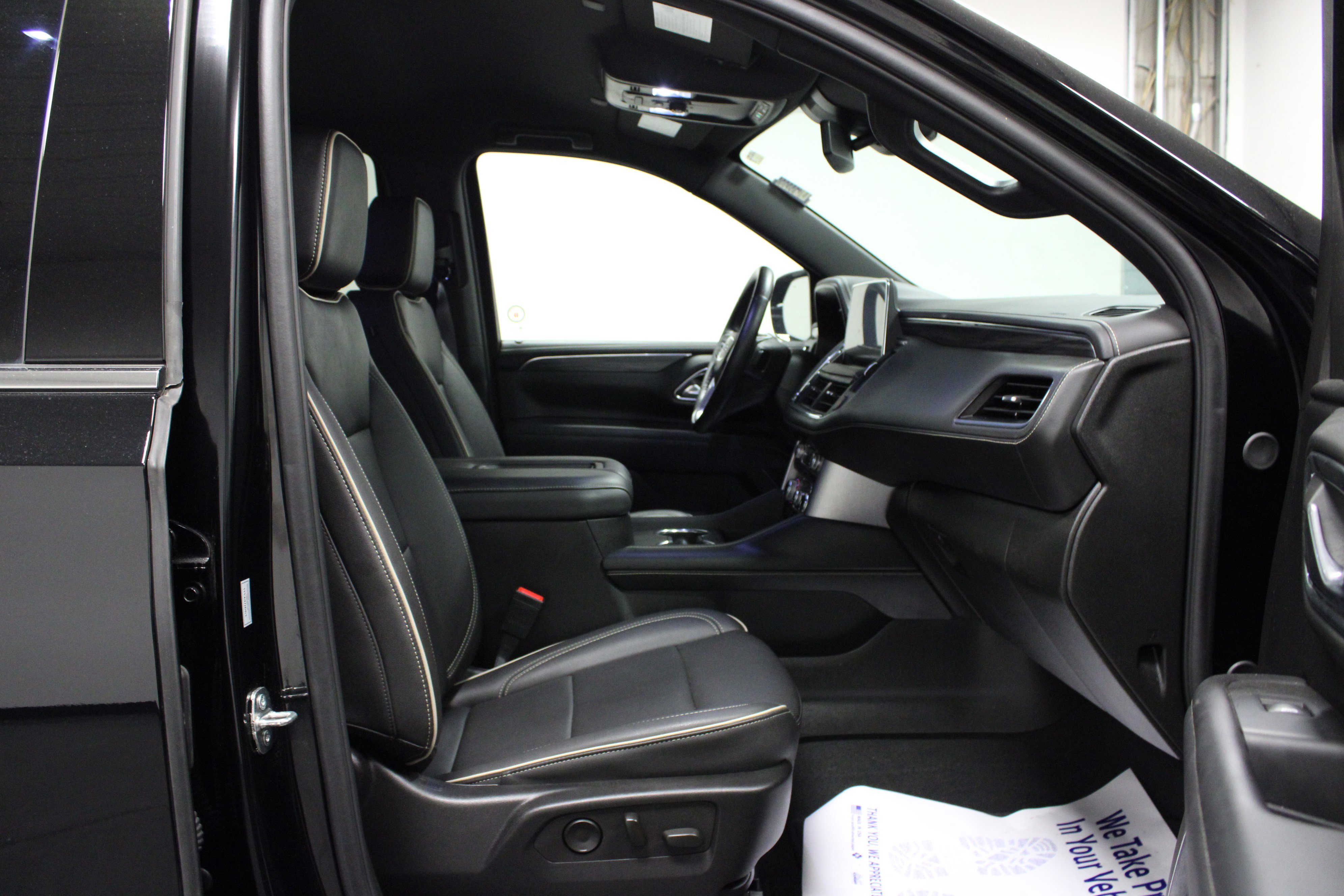 Used 2024 Onyx Black GMC SLT image 17