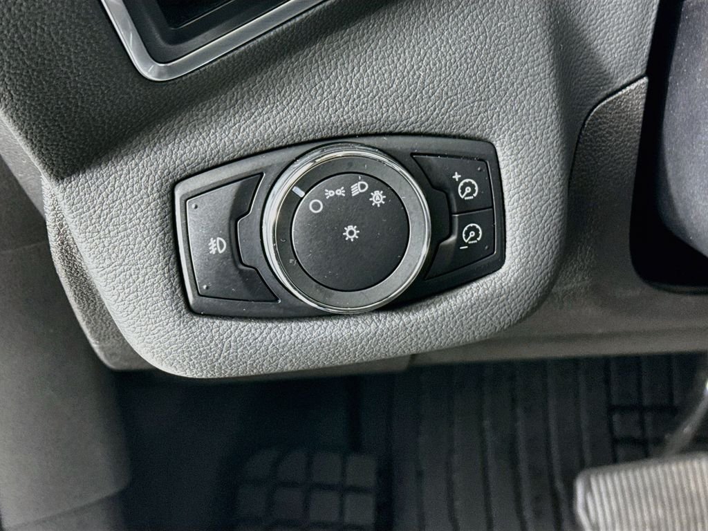 Used 2013 Silver Ford Titanium image 11