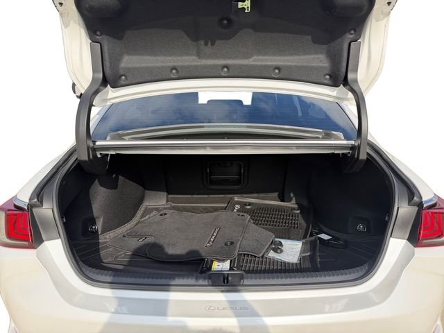 Used 2023 White Lexus 350 image 18