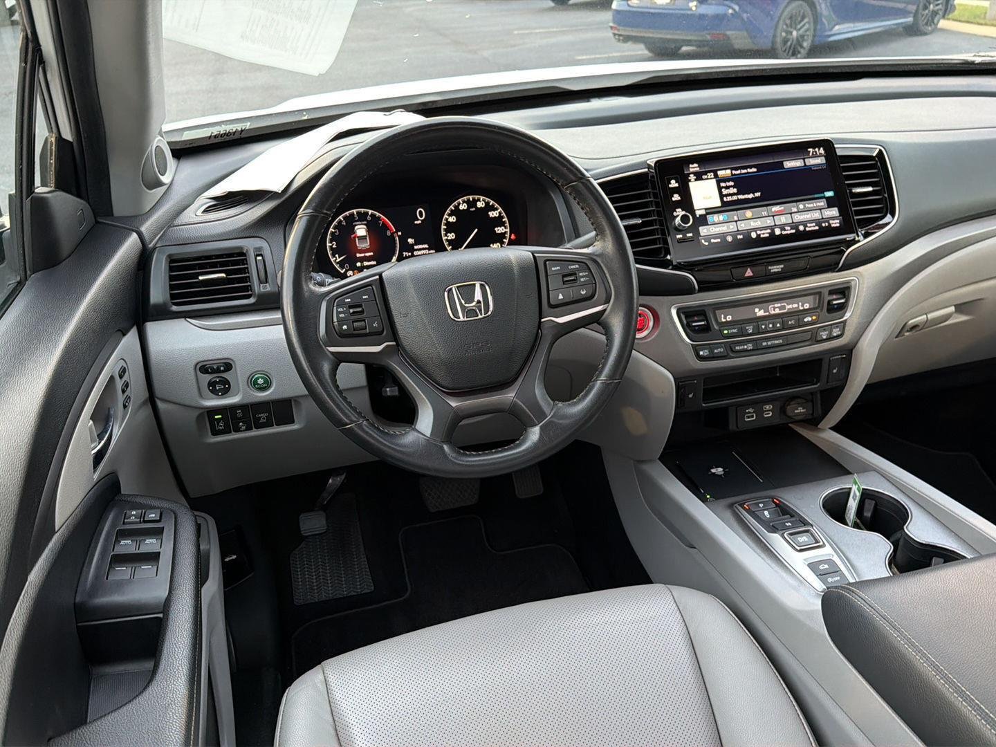 Used 2024 Platinum White Pearl Honda RTL image 18