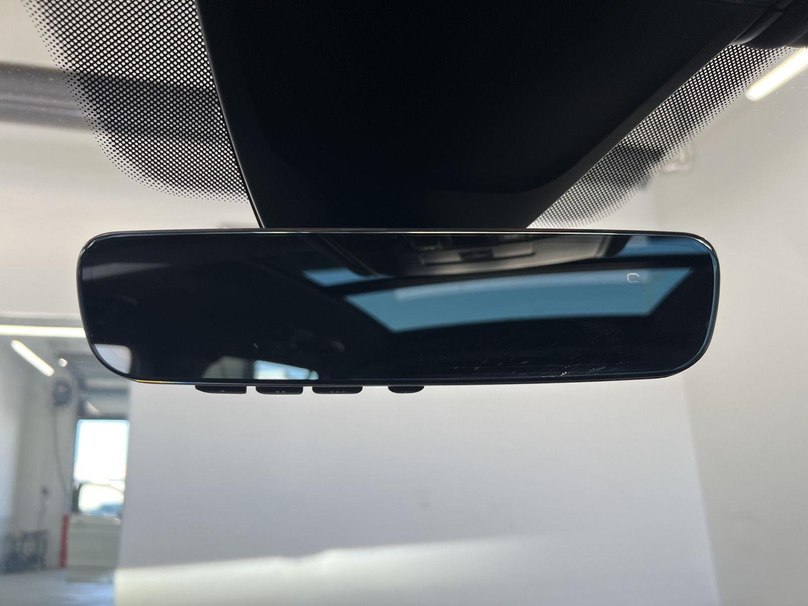 2023 Volkswagen Tiguan SEL R-LINE - Photo 23