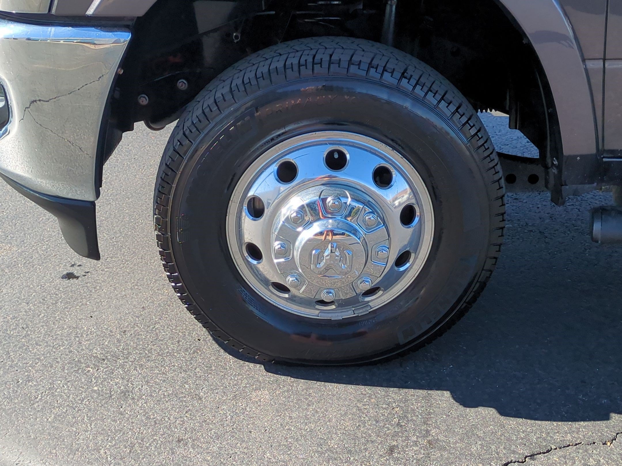 Used 2019 Granite Crystal Clearcoat Metallic Ram Laramie image 10