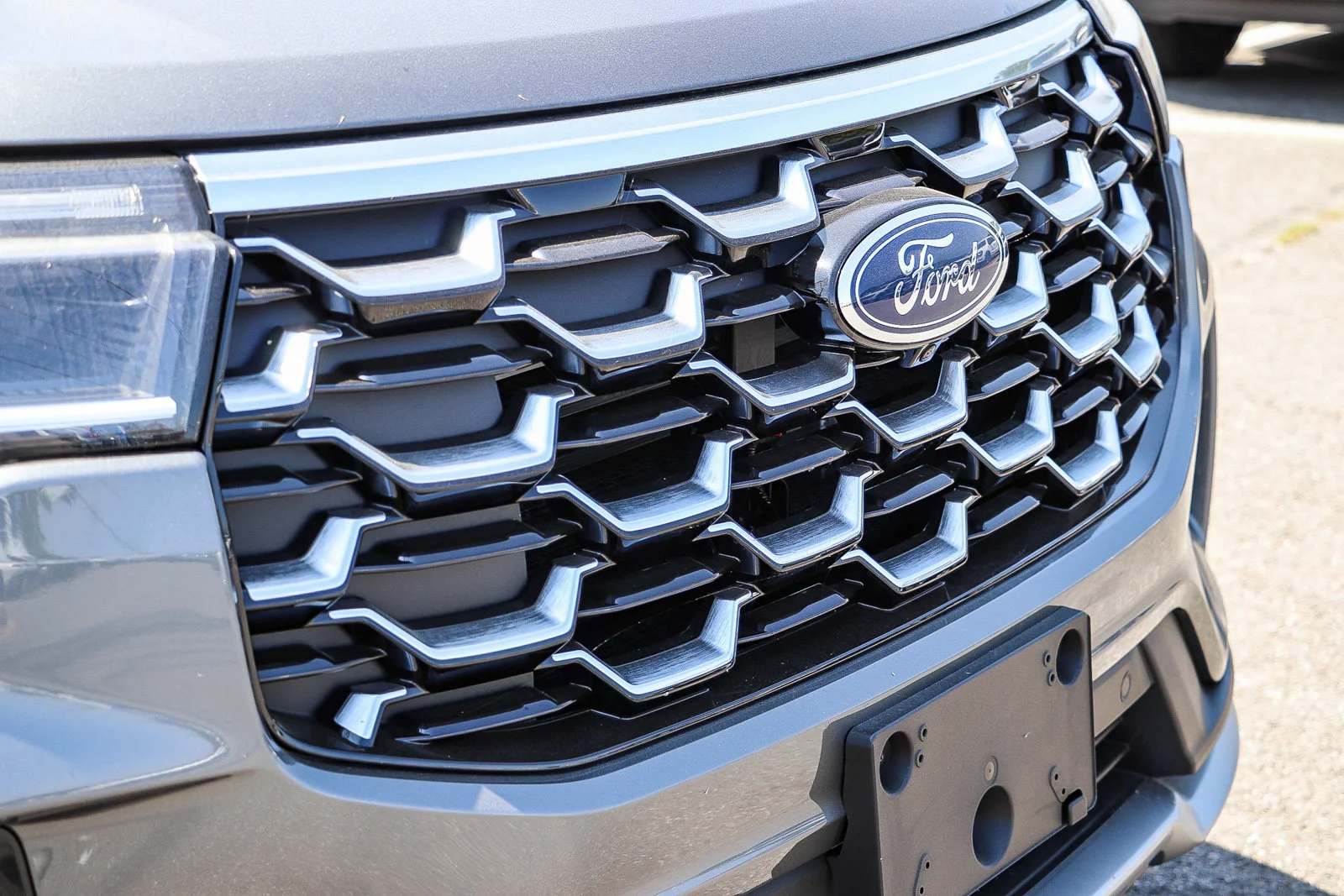 New 2026 Carbonized Gray Metallic Ford Platinum™ image 5