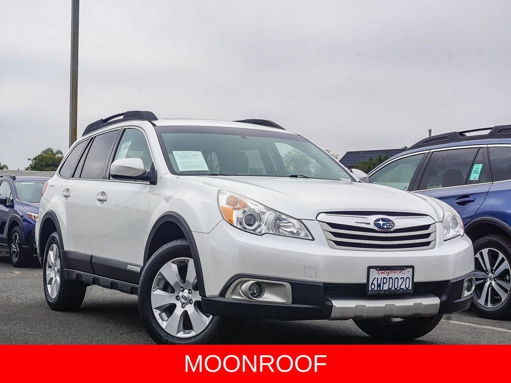 Used 2012 White Subaru 2.5i image 1