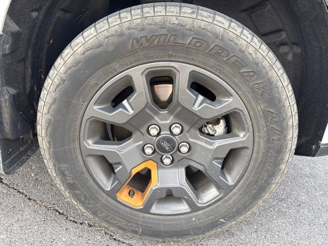 Used 2023 Avalanche Gray Ford Lariat image 17