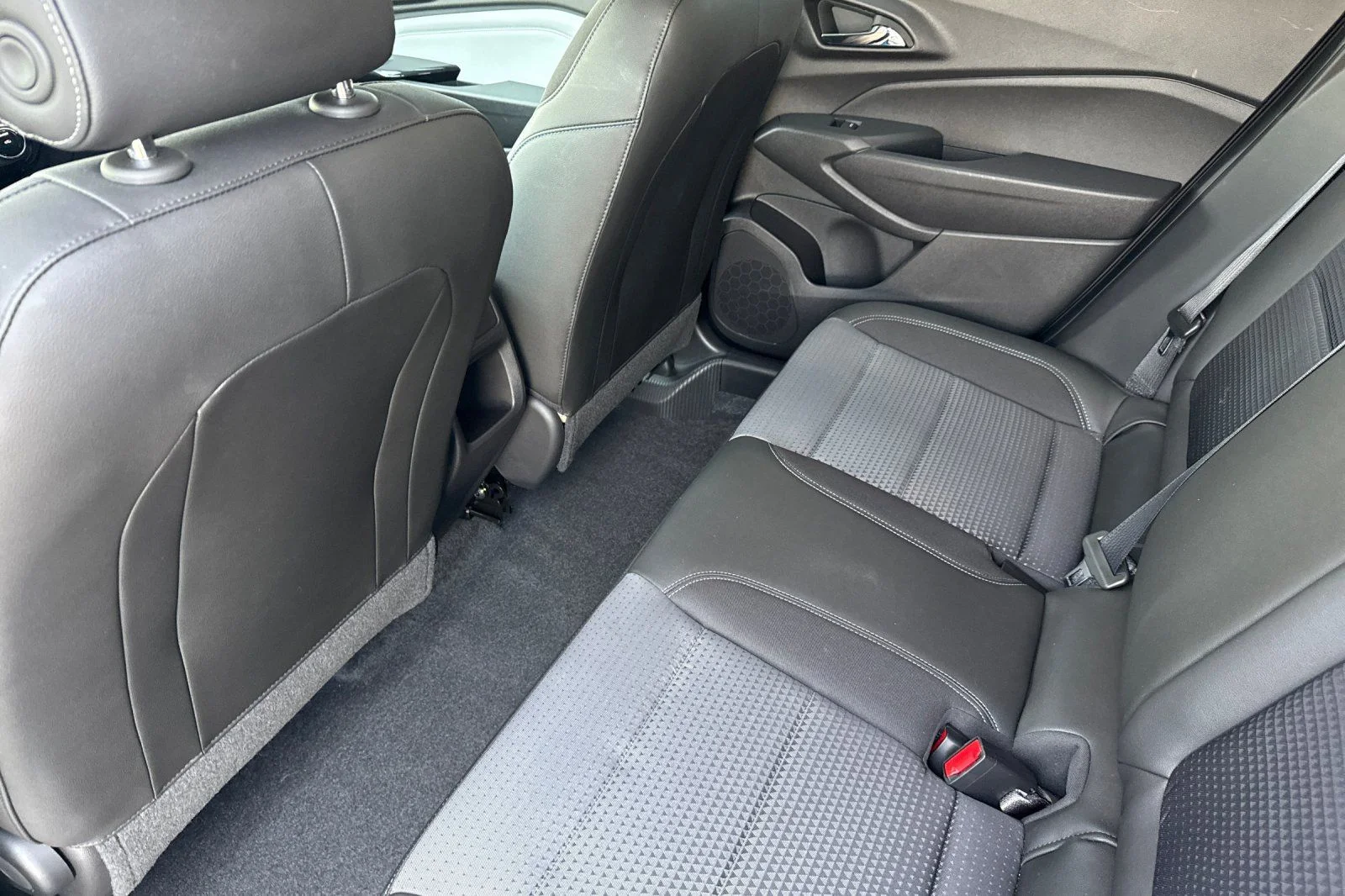 Used 2025 Blue Chevrolet LT image 9