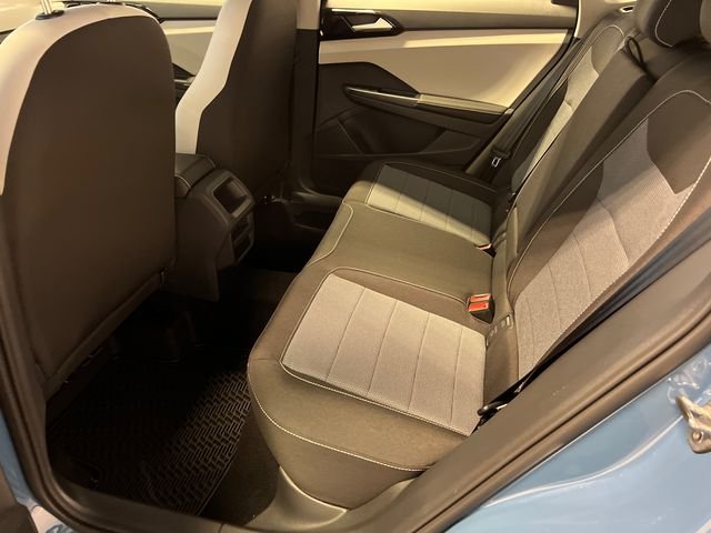 New 2026 Blue Volkswagen 1.5T S image 9