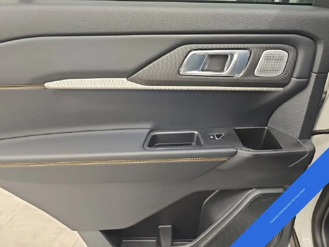 New 2026 Star White Metallic Tri-Coat Ford Tremor® image 24
