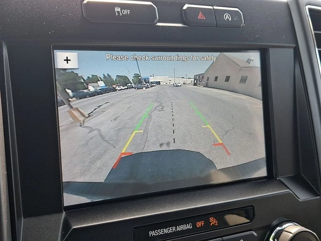 Used 2019 Silver Ford XLT image 17